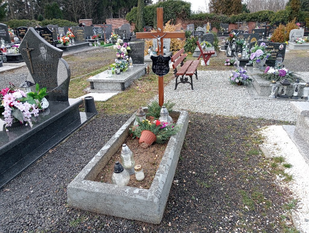 Grób Feliks Lewandowski