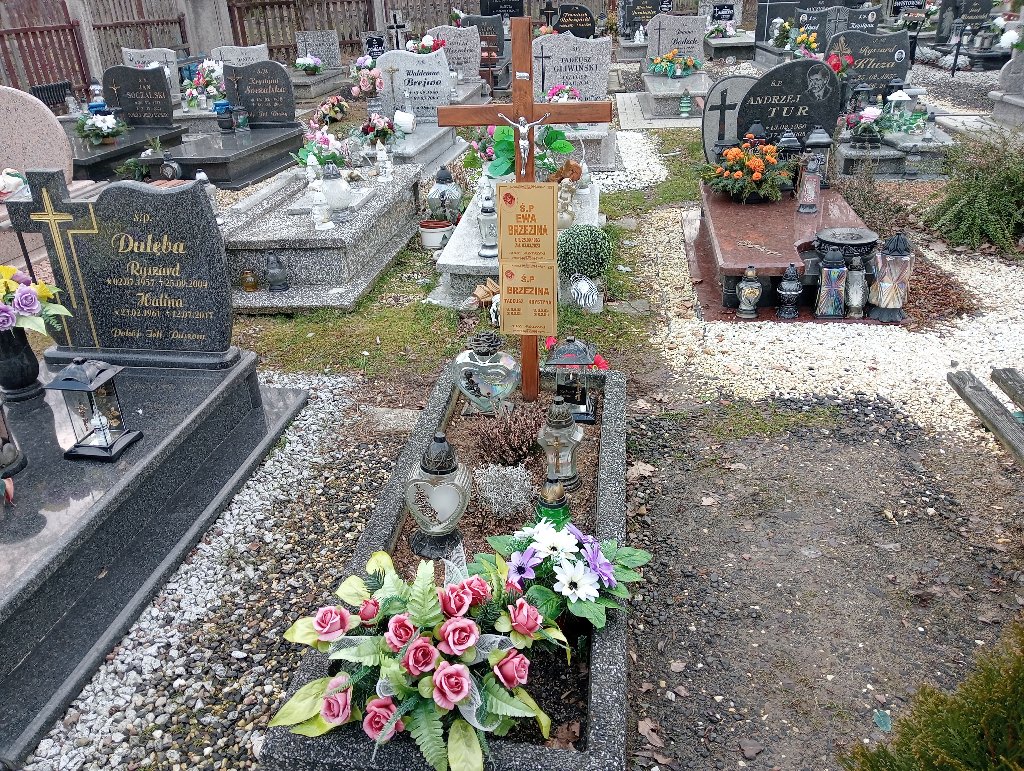 Grób Ewa Brzezina