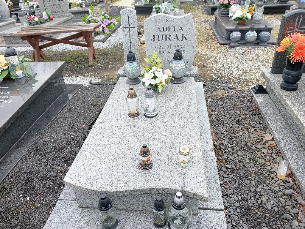Grób Adela Jurak