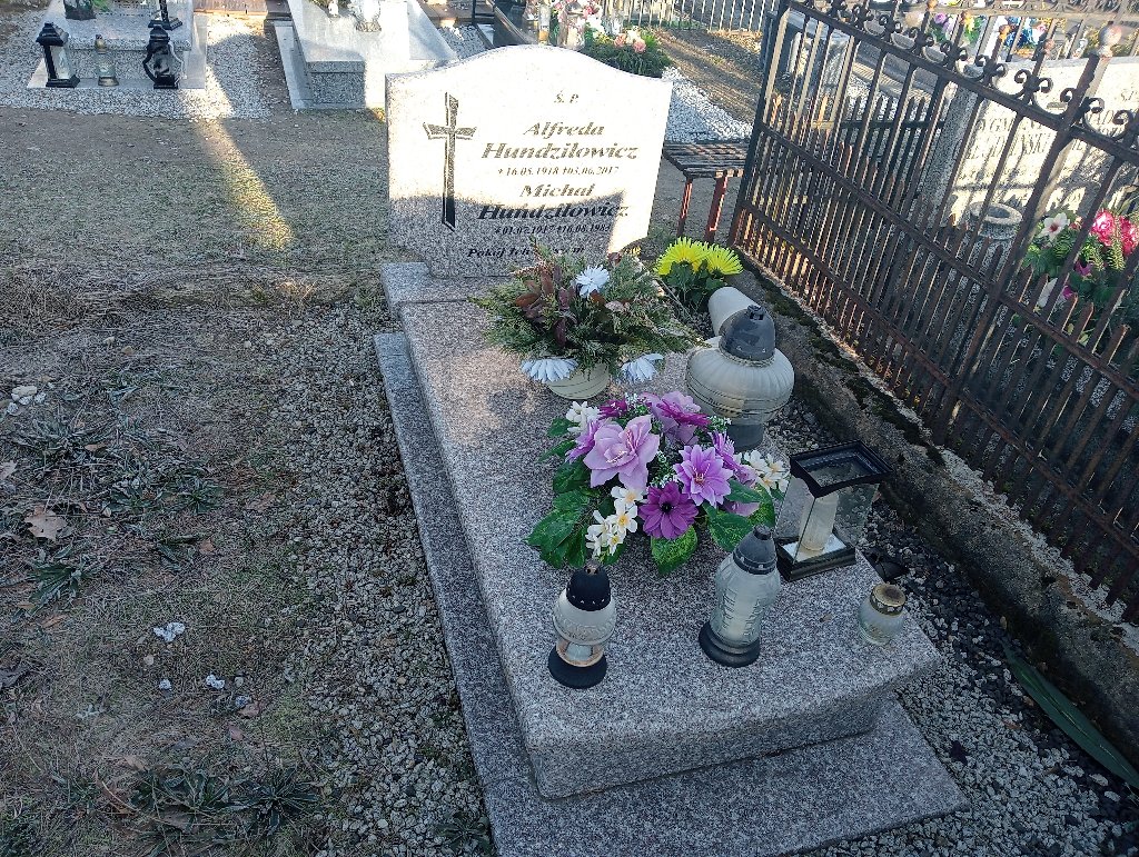 Grób Alfreda Hundziłowicz