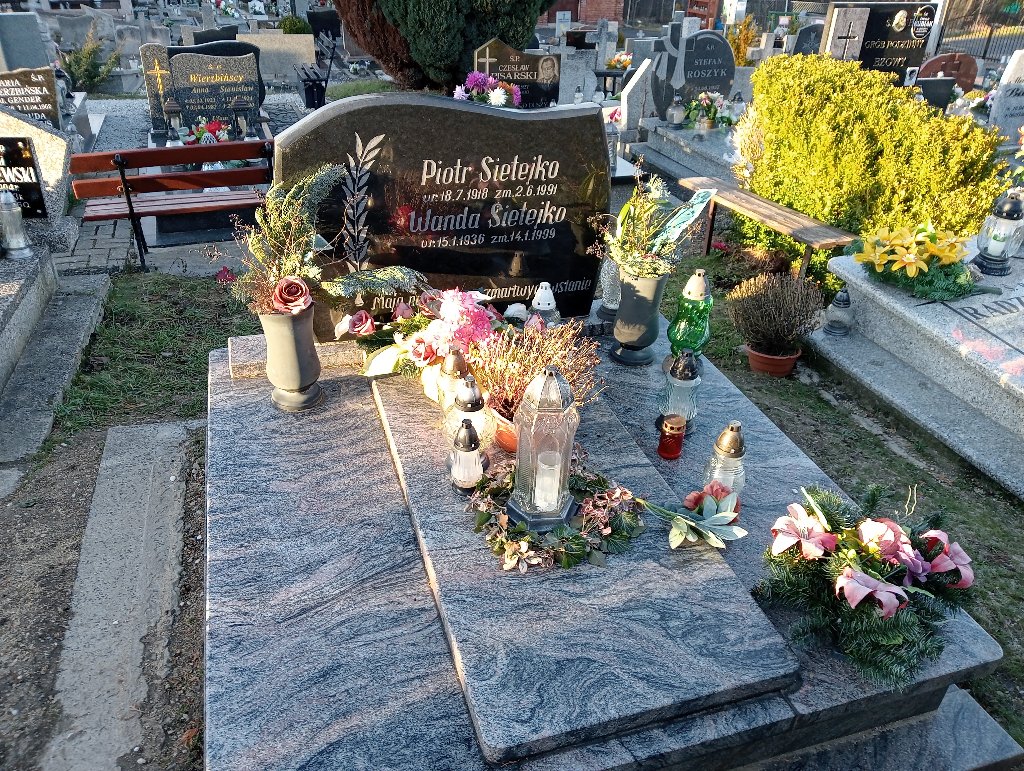 Grób Piotr Sietejko