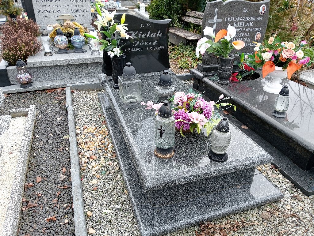 Grób Józef Kielak