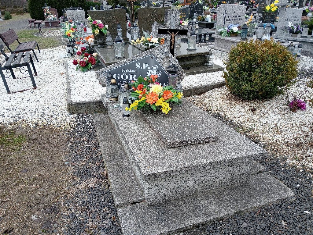 Grób Tomasz Góra